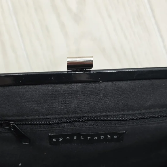 Elegant Black Women's Handbag - Picture 2 of 10